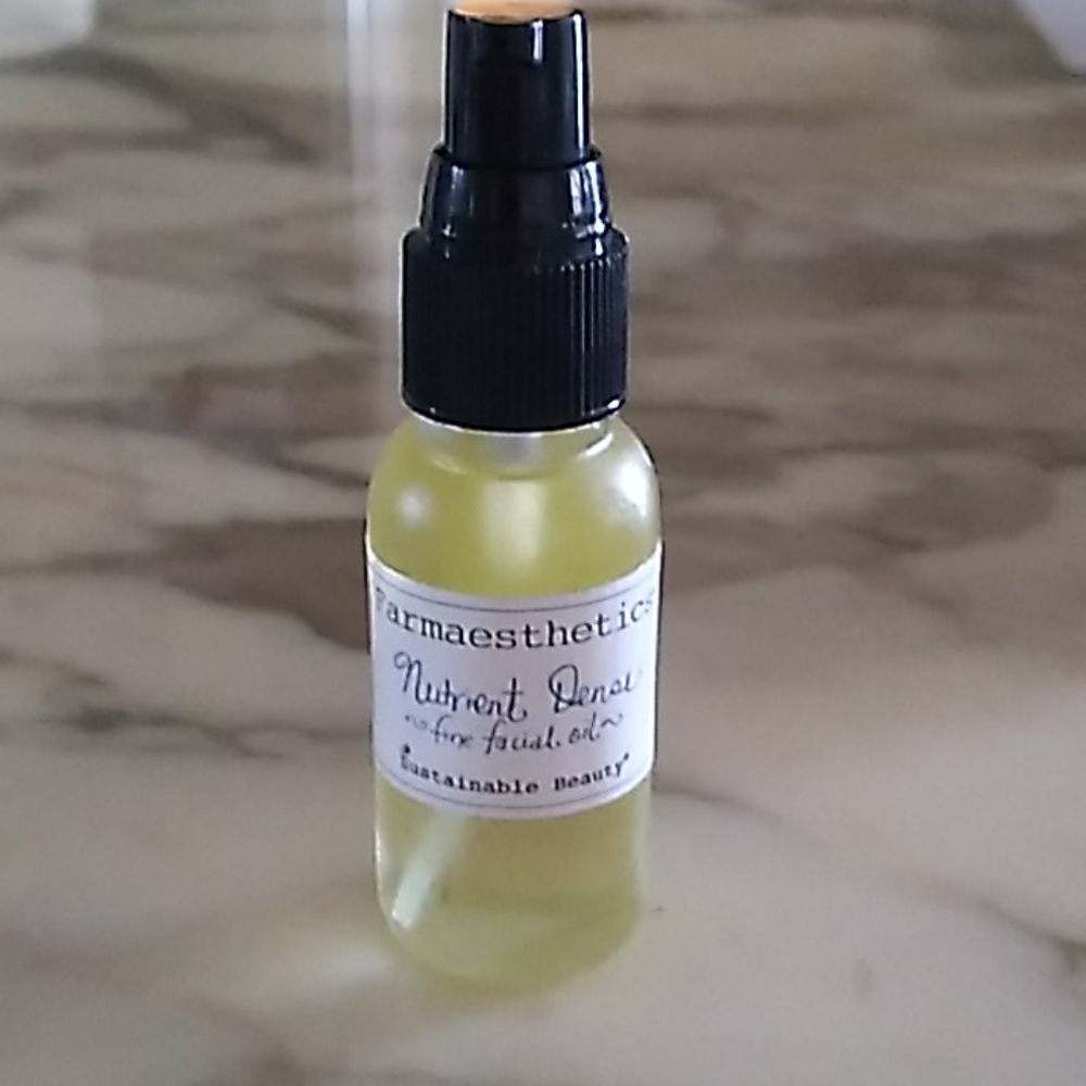 Nutrient dense fine facial oil